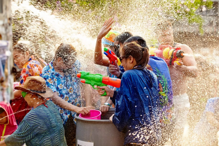 Pasqua in Thailandia con il festival dell’acqua – dal 11 al 21 Aprile 2025